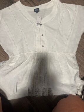 BKE White Lace-Detail Peasant Blouse